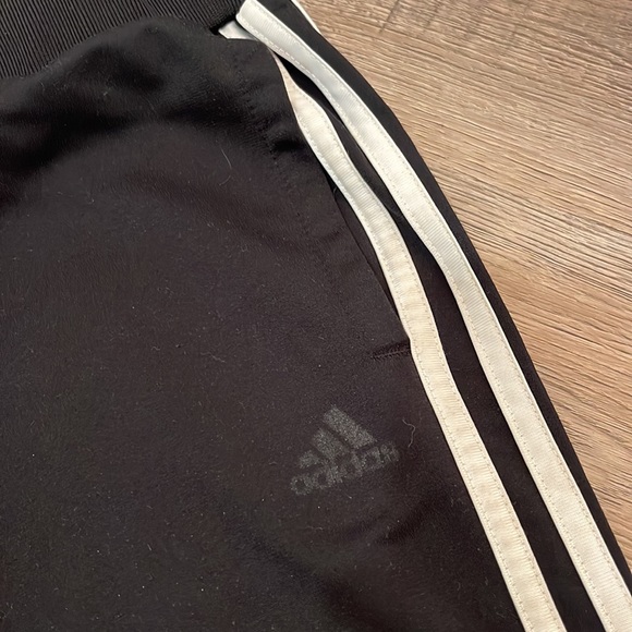 Adidas - Picture 2 of 3